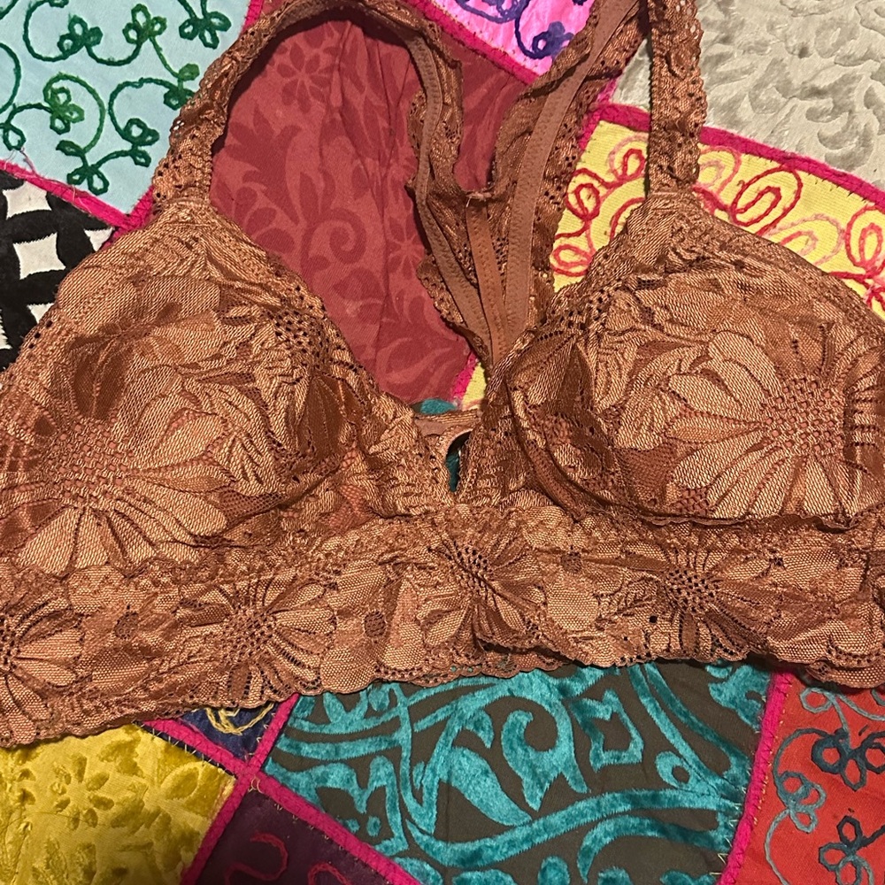 Aerie Floral Lace Bralette in Tan